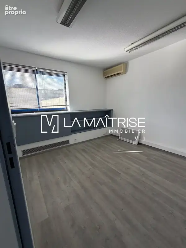 Commerce 94 m² à vendre à Marseille-9e (13009) - photo 6