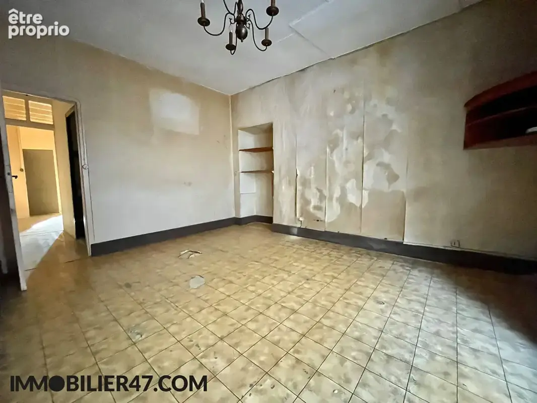 Maison de village a restaurer - photo 2