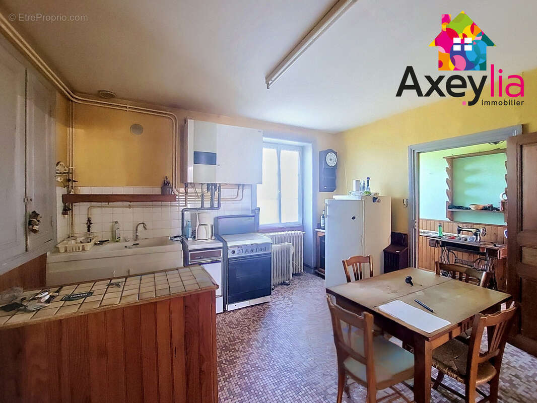 A vendre - semur en brionnais - maison de bourg avec terrain et garage - photo 4