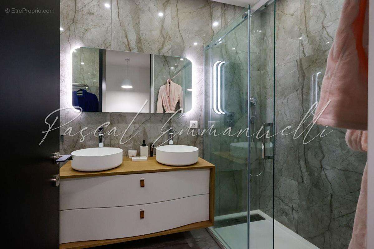 Appartement à VILLENEUVE-LOUBET
