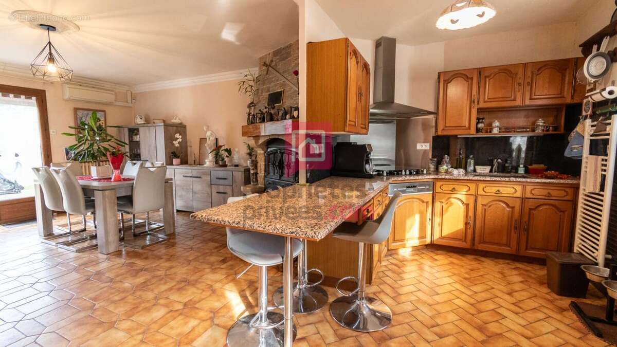 Vend cette maison familiale 4 chambres  88 m² et un jardin de 792 m² Quartier recherché de Saint-Pathus - photo 4