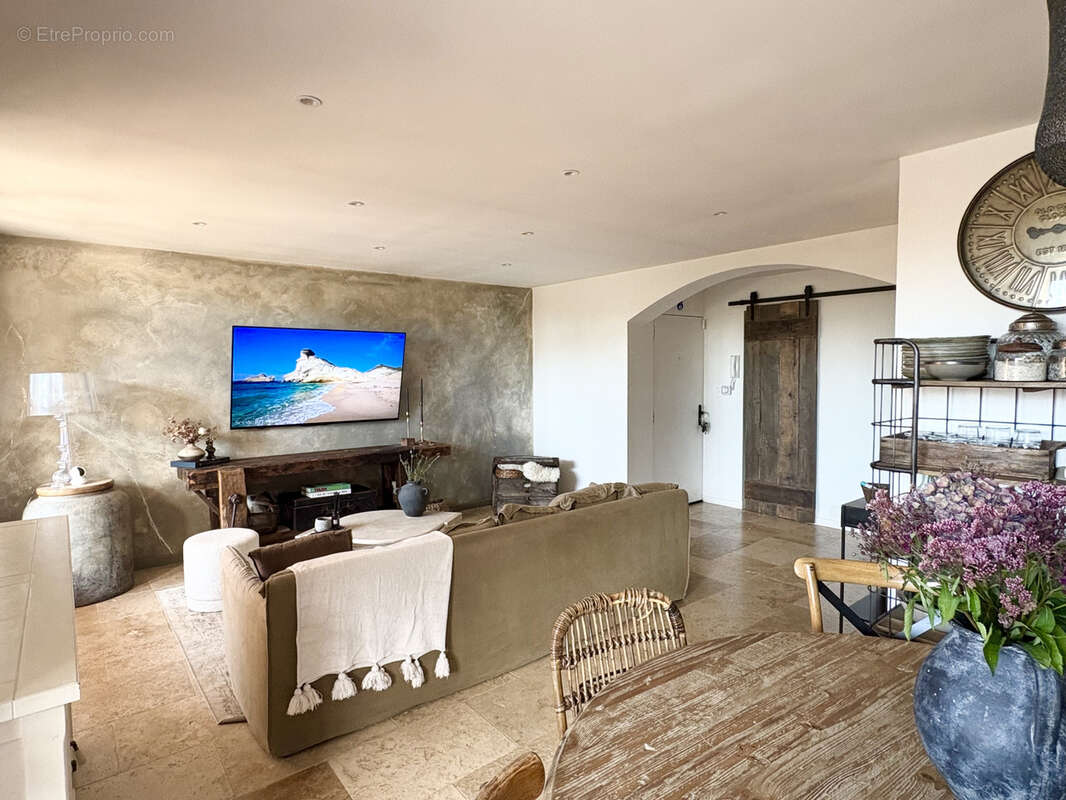 Appartement à SIX-FOURS-LES-PLAGES