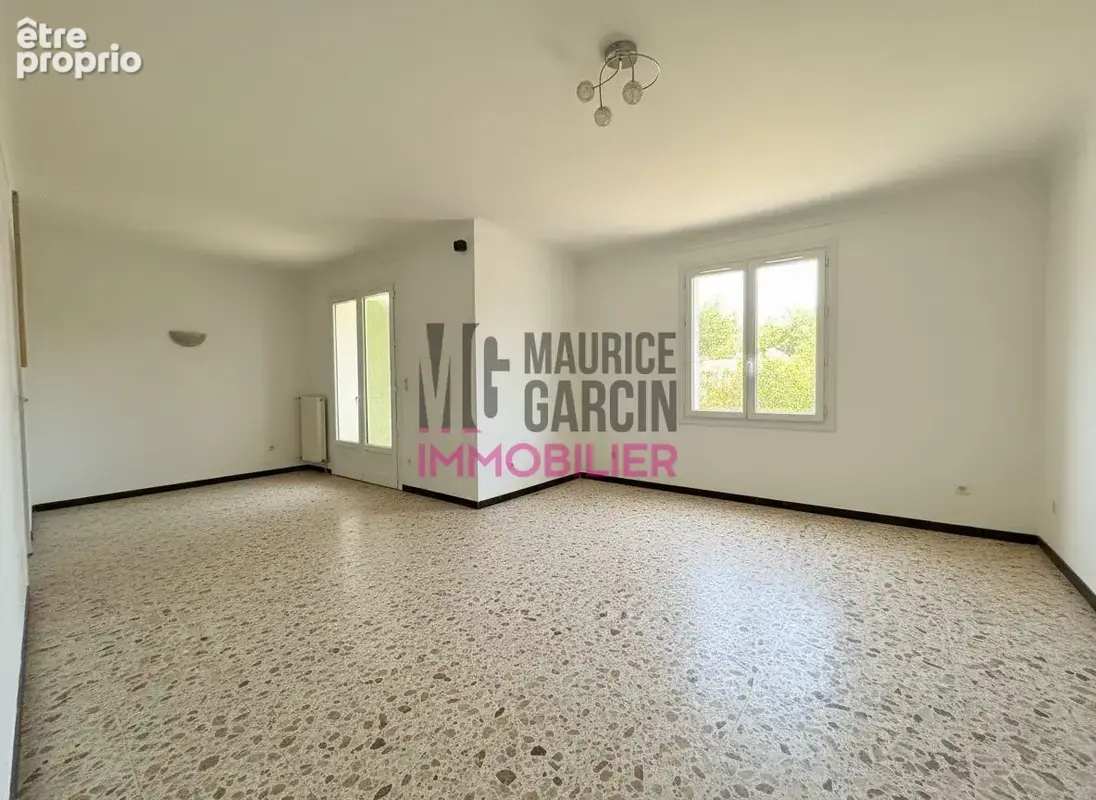 Maison 4 pièces 102 m² à vendre à Le Thor (84250) - photo 3