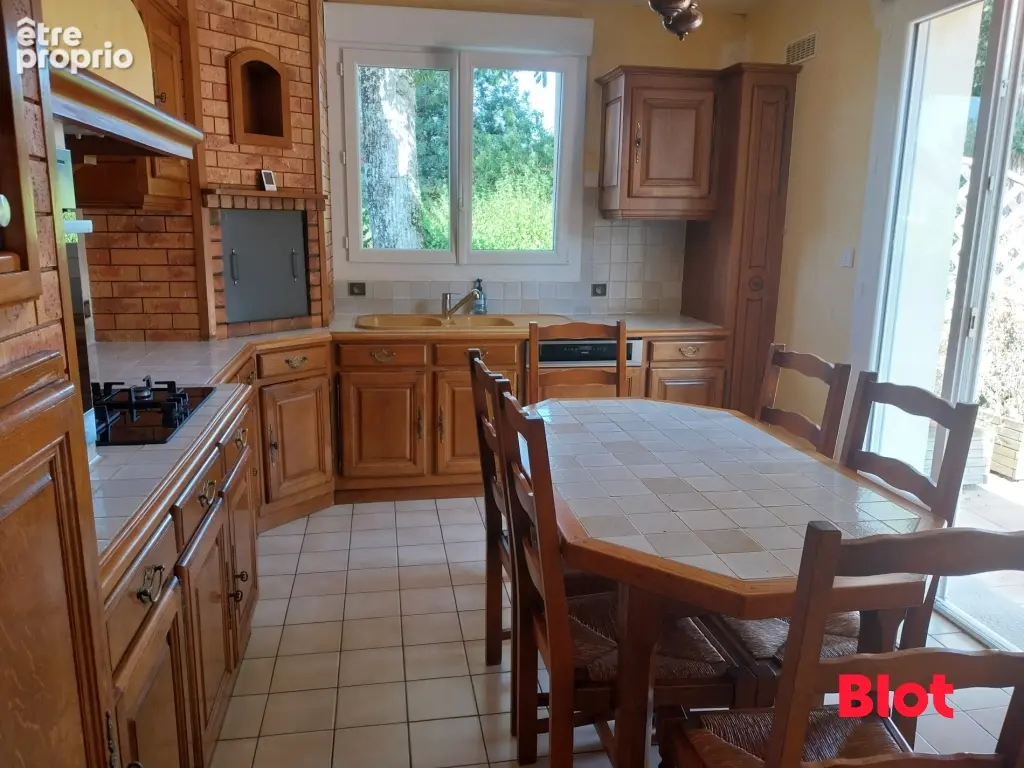 Maison 6 pièces 142 m² à vendre à Erbree (35500) - photo 7