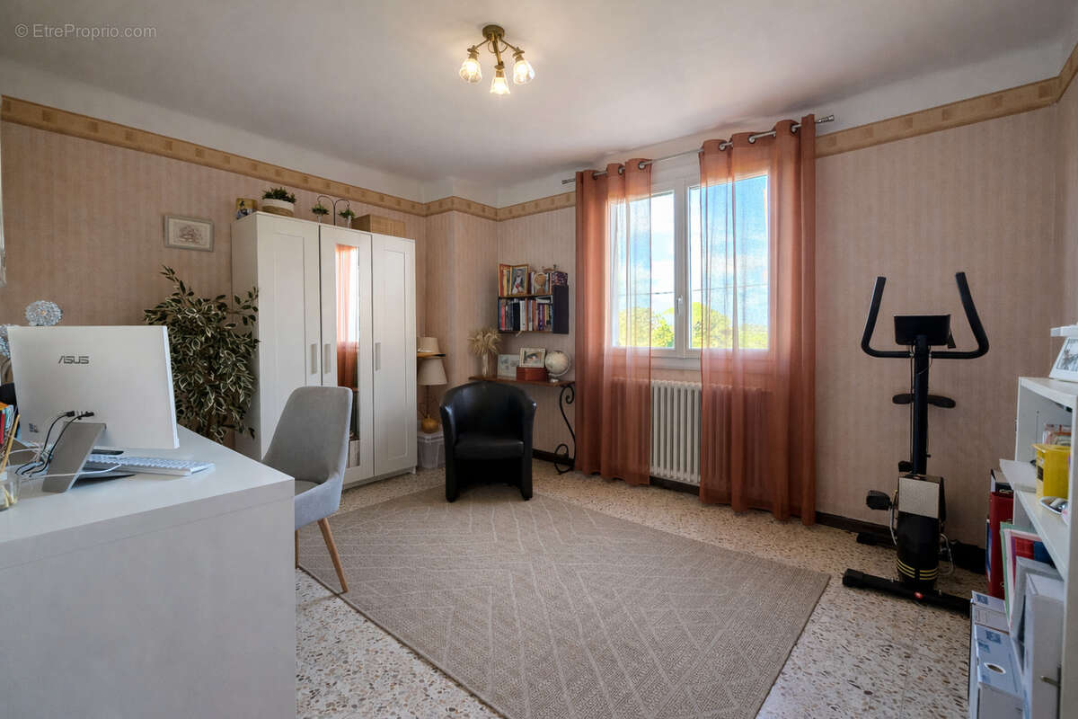 Maison à MORIERES-LES-AVIGNON