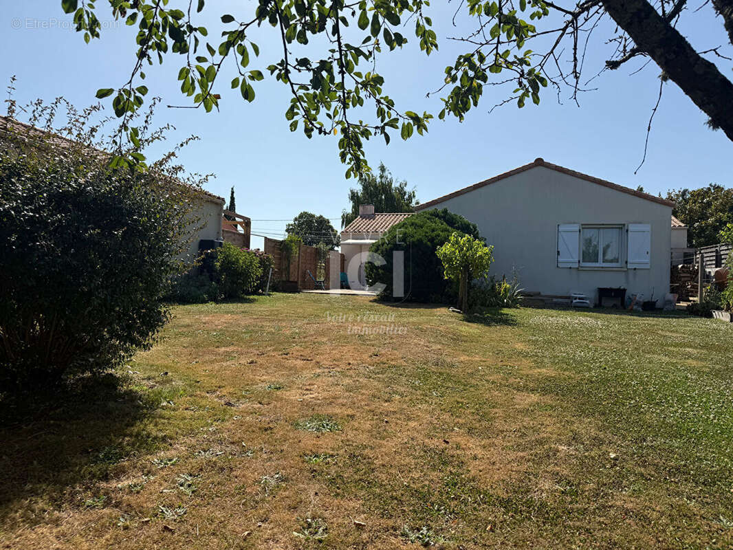 Maison à FROSSAY
