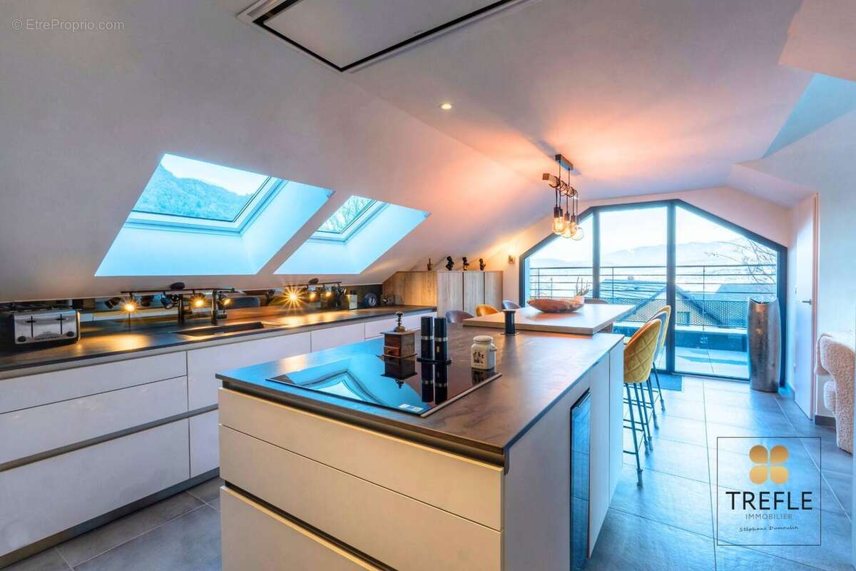 Appartement à LE BOURGET-DU-LAC
