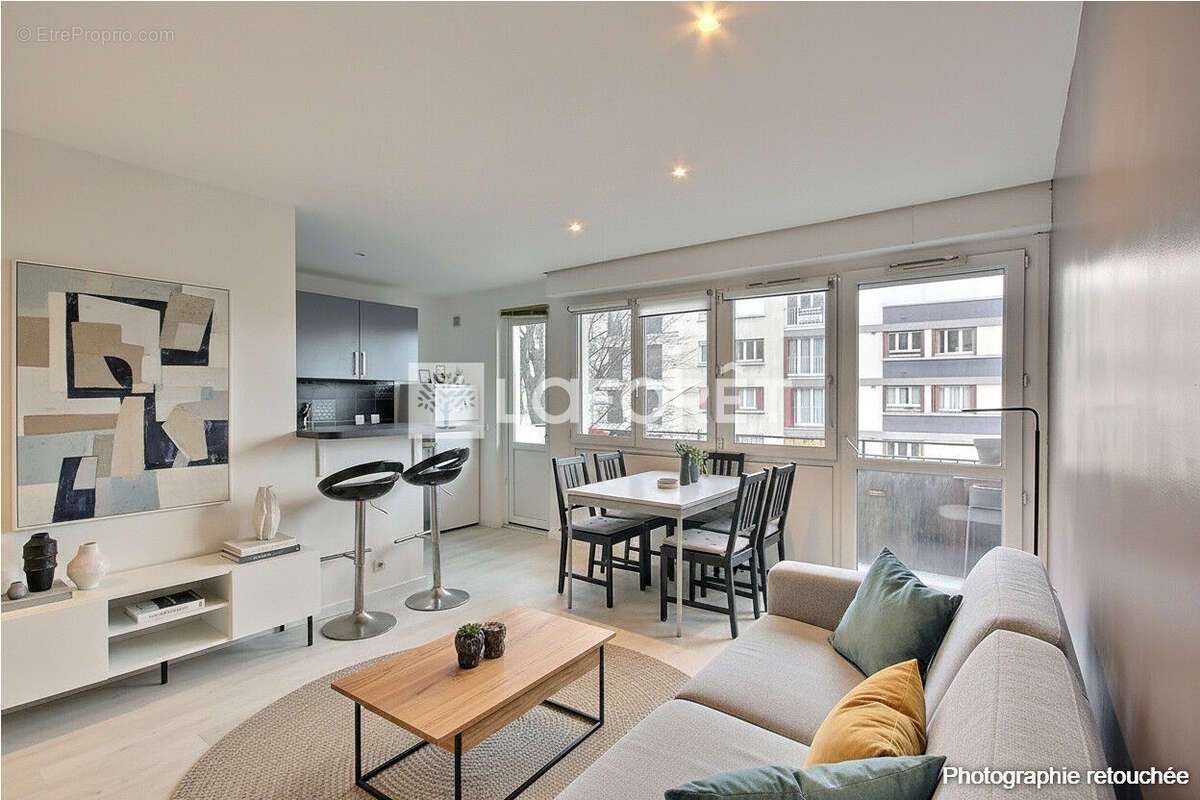 Appartement à COURBEVOIE
