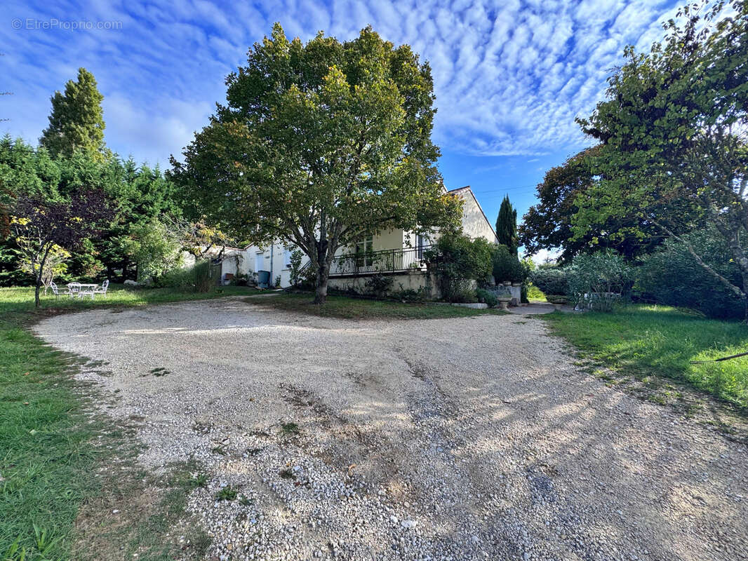 Maison à LE POET-LAVAL