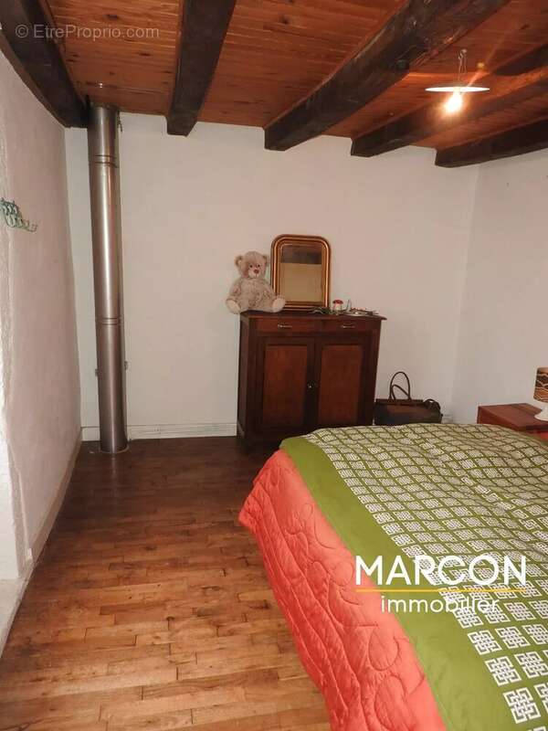 Maison à SAINT-PIERRE-BELLEVUE