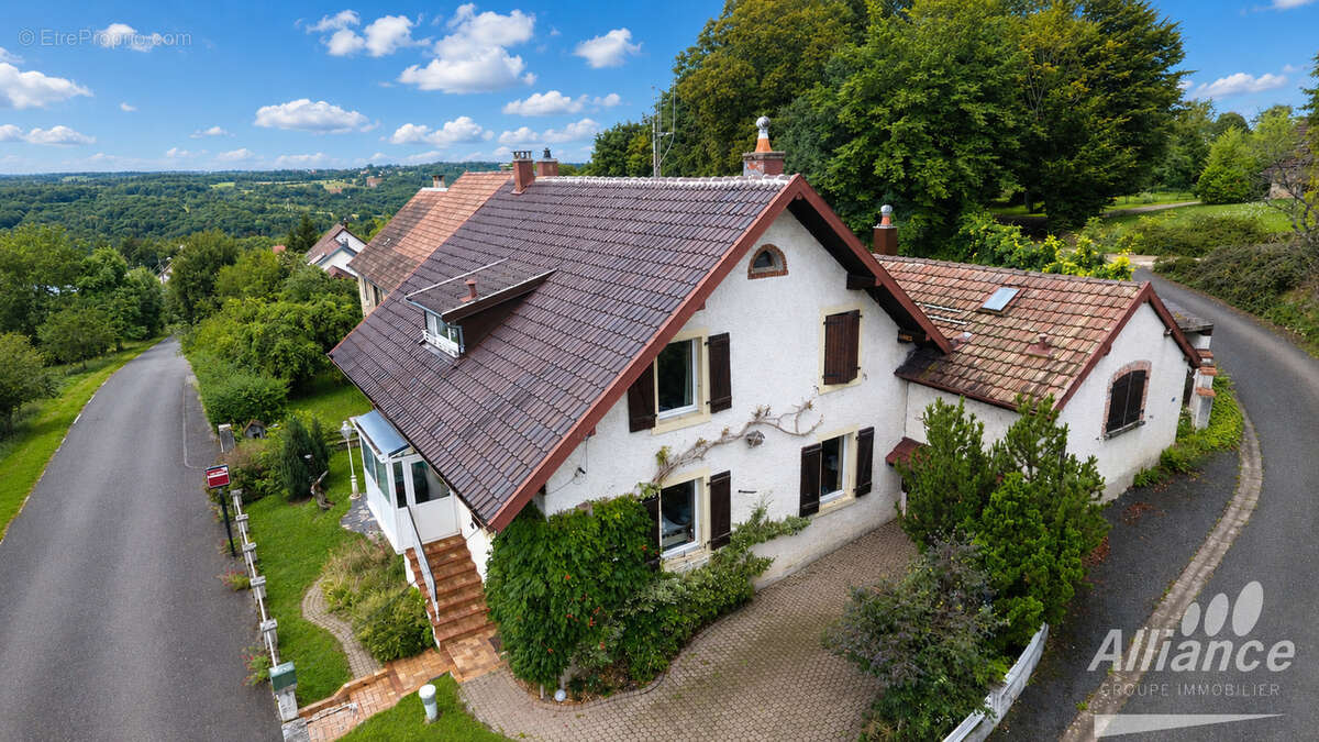 Maison à MESLIERES
