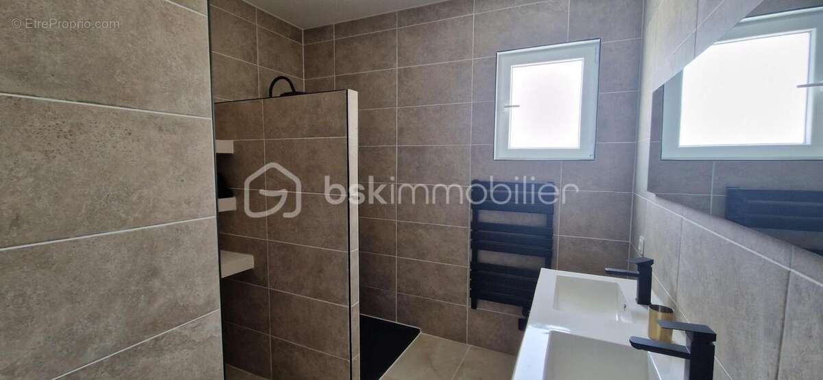 COUP DE CŒUR – Maison contemporaine de plain-pied de 130 m² sur un terrain de 1 210 m² - photo 10