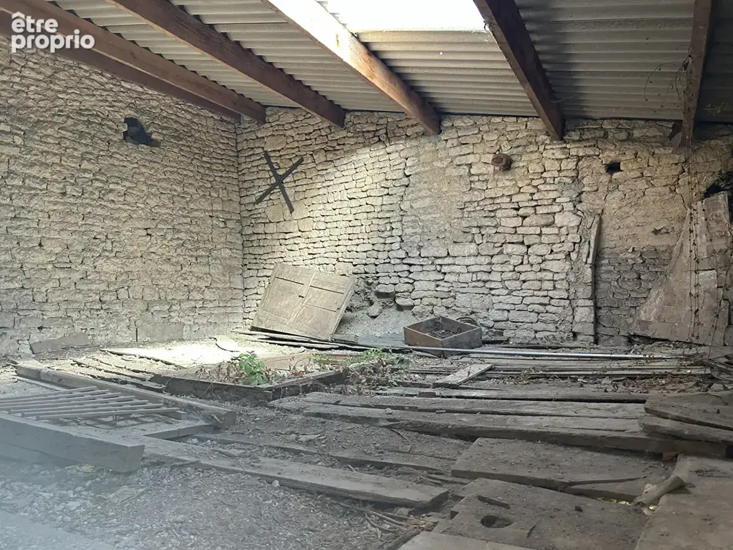 Ancien atelier d'artisans à rénover - photo 4