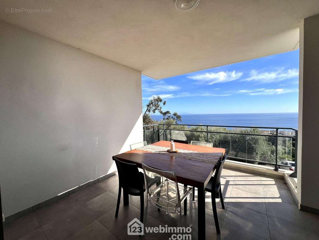 La terrasse de 16m2 sans vis-à-vis. - Appartement à SAN-MARTINO-DI-LOTA