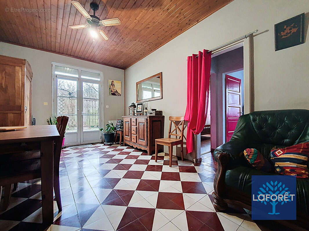 Maison à LE GIROUARD