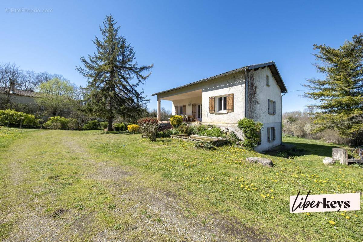 Maison à LAPENNE