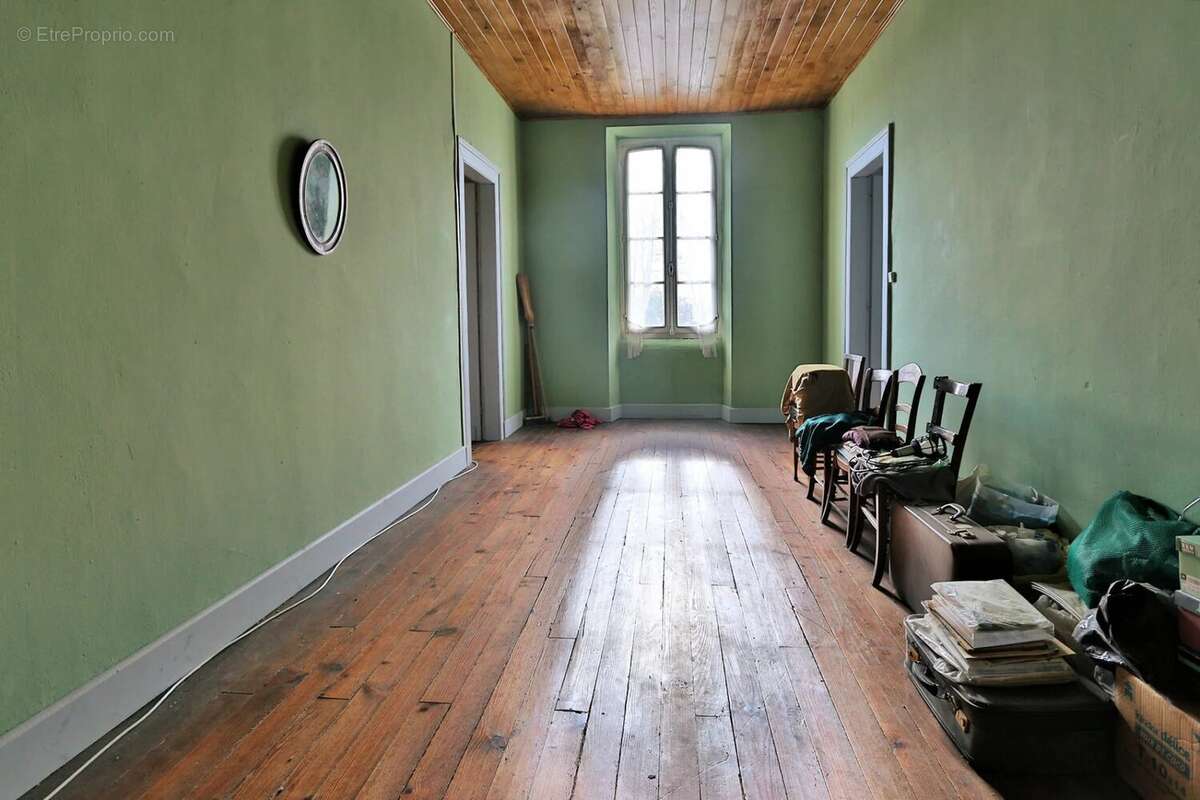 Maison à CASTELNAU-RIVIERE-BASSE