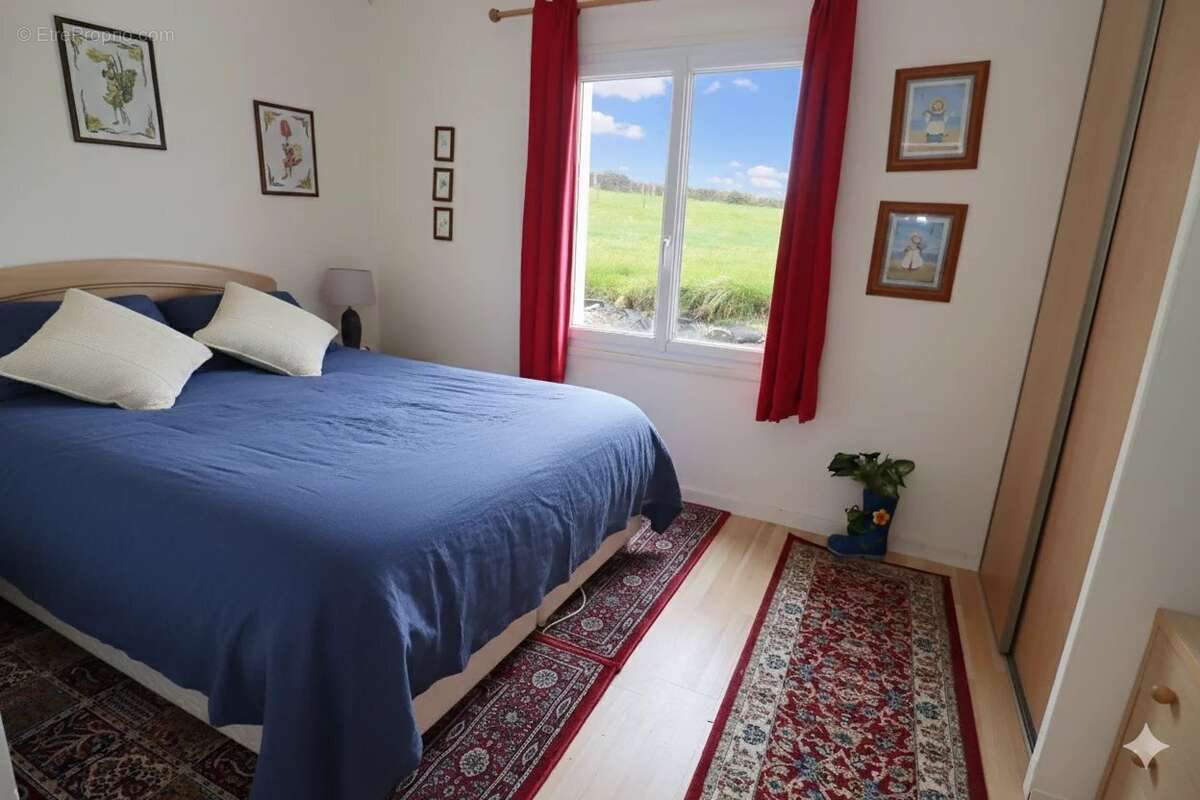 Maison à MAEL-CARHAIX