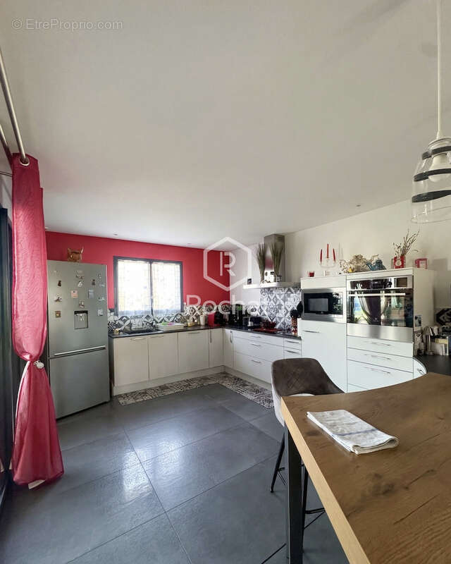 Maison à LA MOTTE-SAINT-JEAN