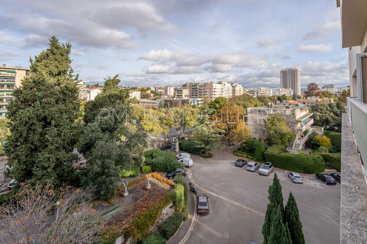 Appartement à MARSEILLE-8E