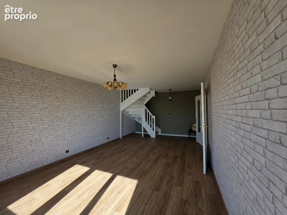 Appartement Duplex à vendre  67,35 m²  3 pièces  2 chambres  Balcon  Garage - photo 4