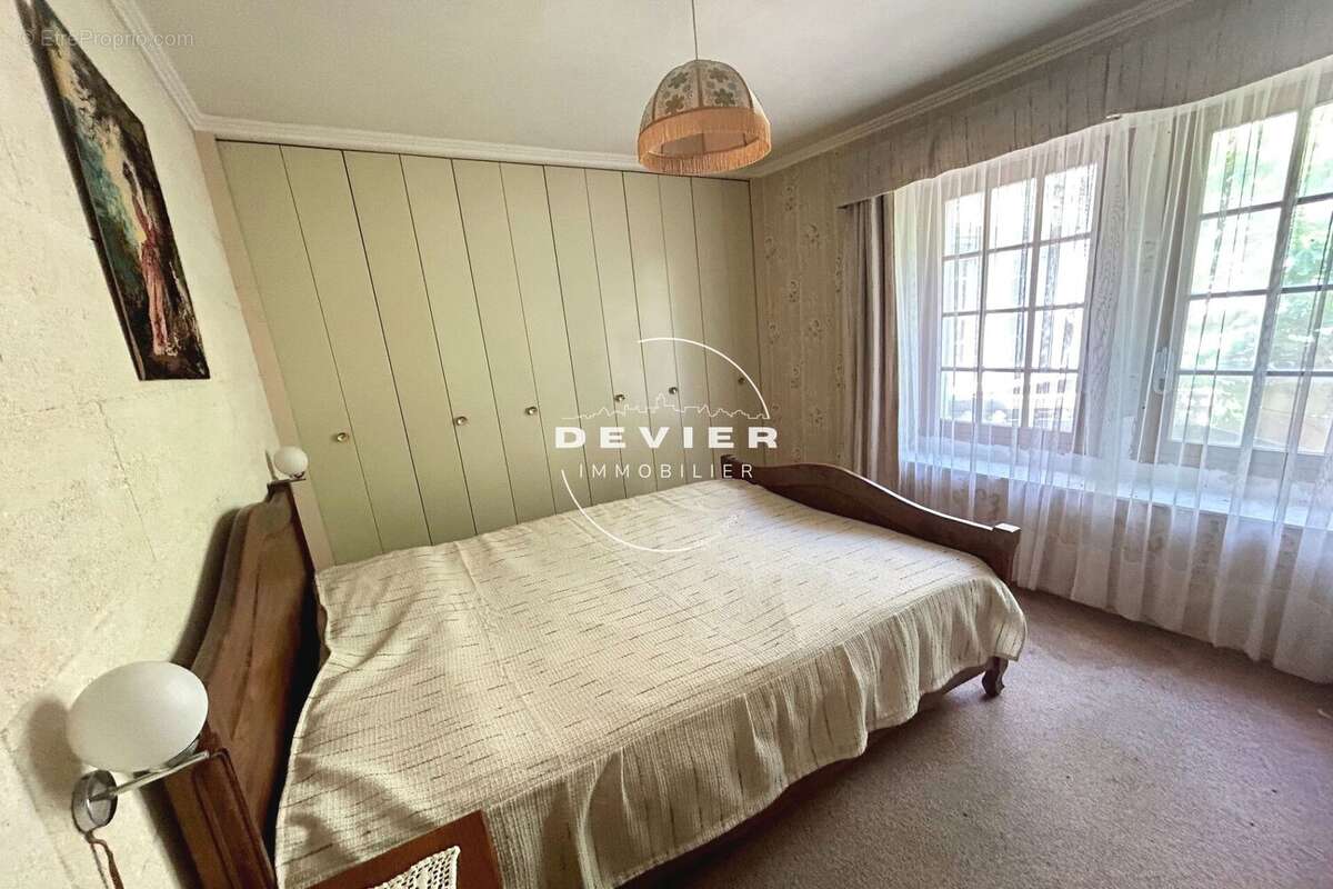 Maison à RESTINCLIERES