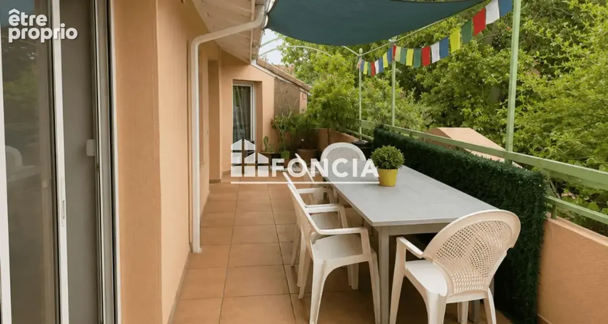 ORANGE - À VENDRE – Superbe appartement T4 de 118 m² avec terrasse, garage, parking et cave - photo 3
