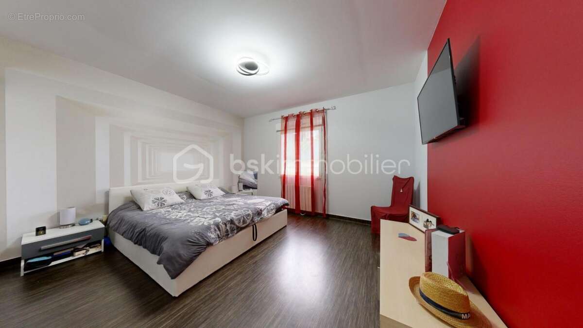 Maison à SAINT-HILAIRE-BONNEVAL