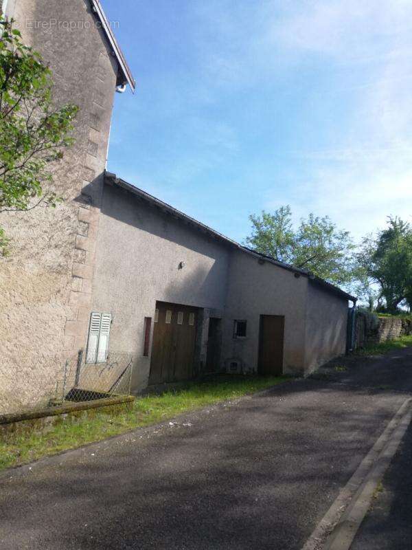 Maison à ANCHENONCOURT-ET-CHAZEL