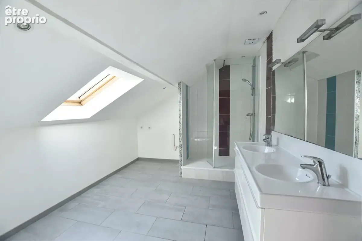 Maison 178 m2 quartier VELOTTE - Terrain 1680 m2 - photo 18