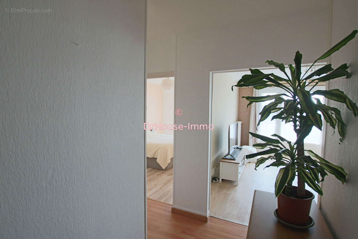 Appartement 79 m² à Luce  - photo 22