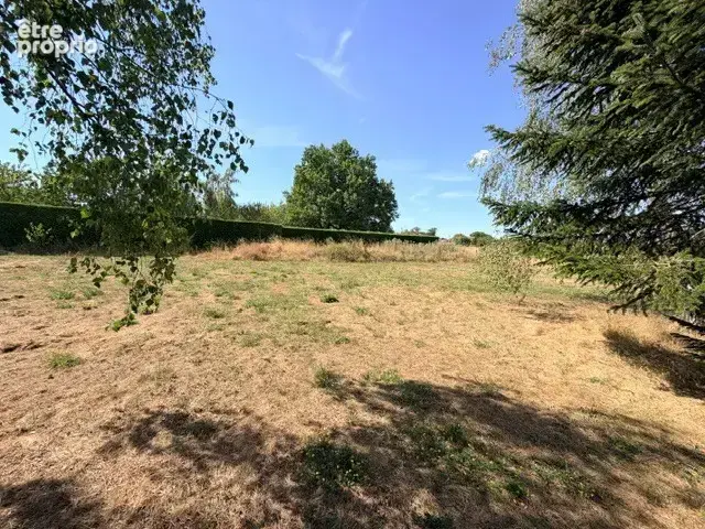 Terrain à SAINT-ELOI