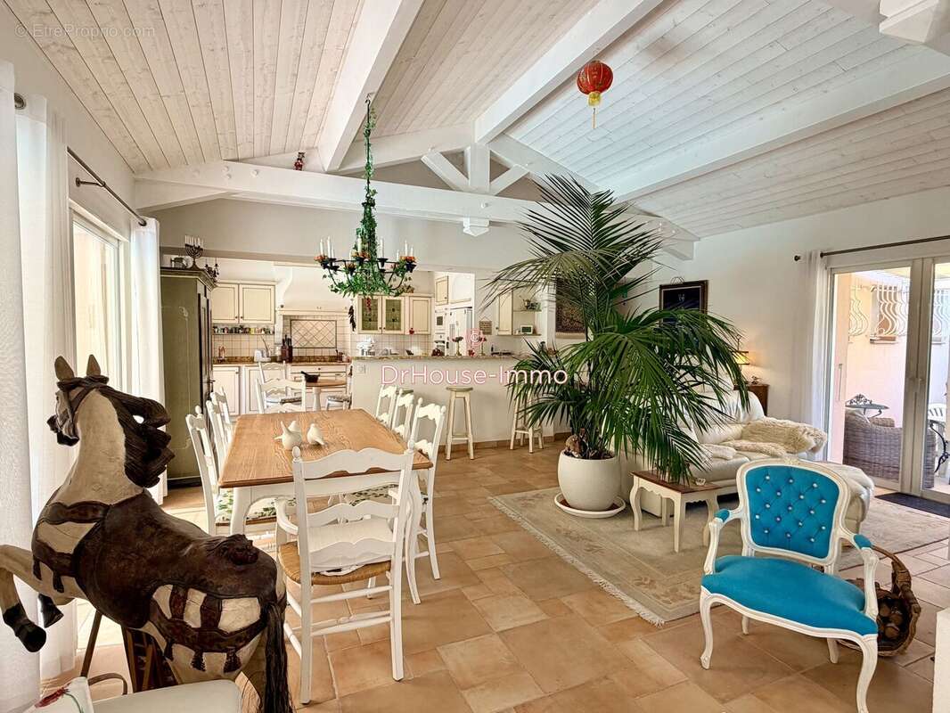 Maison 146 m² à Cotignac  - photo 42