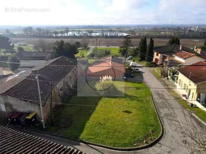 Terrain 430 m² à Castelnau-D'estretefonds  - photo 7