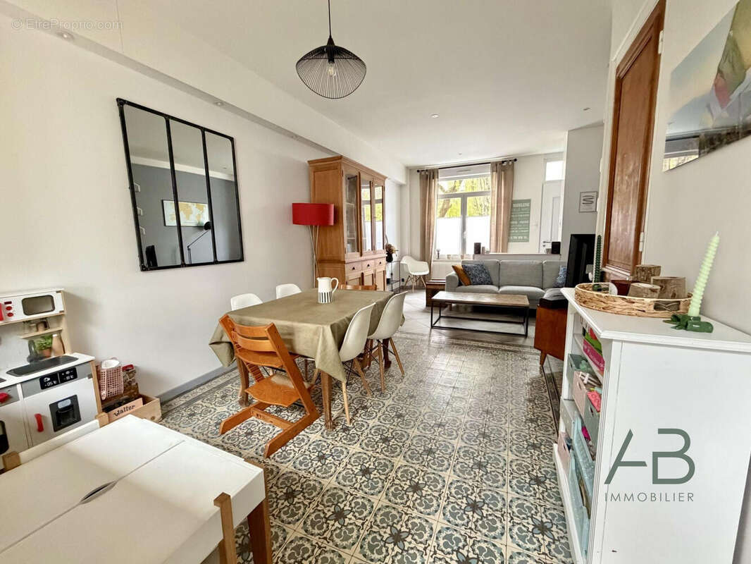 Maison à LA MADELEINE