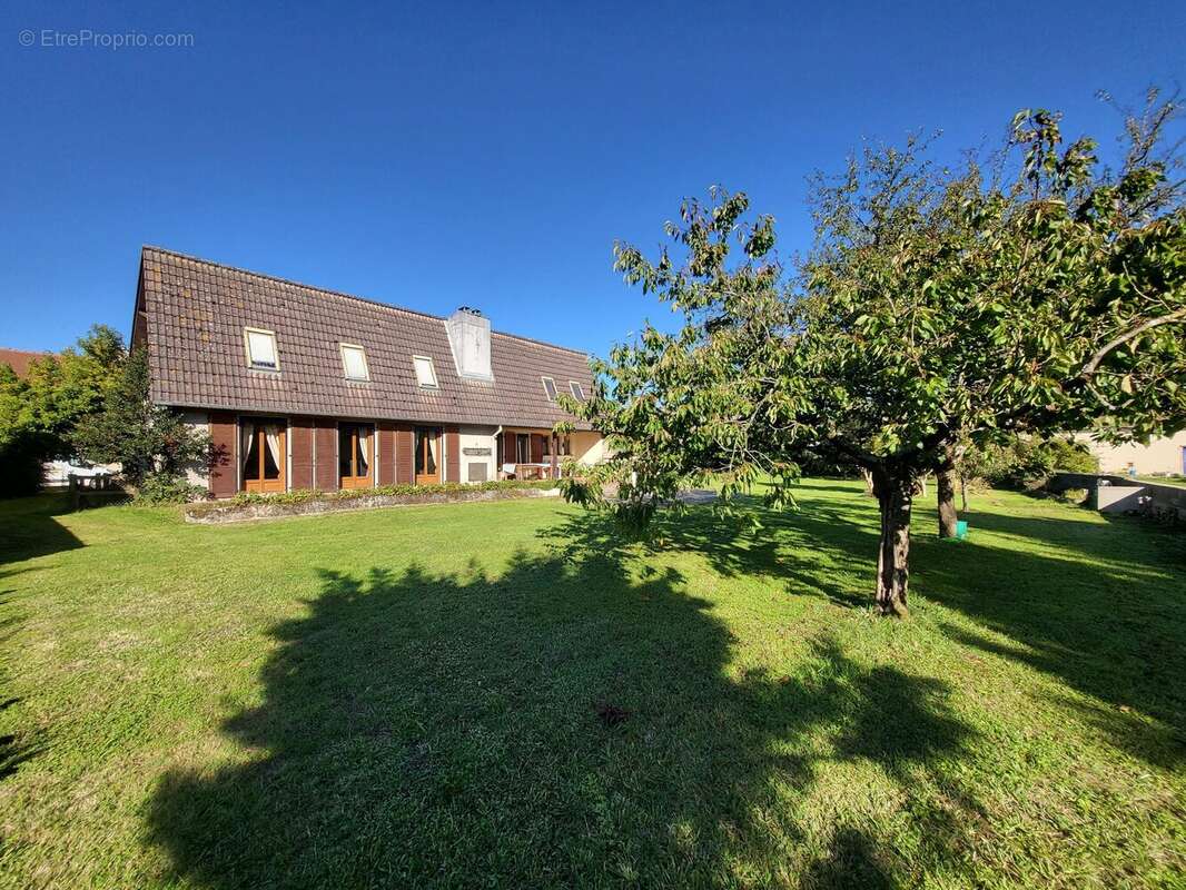 Maison à TUCQUEGNIEUX