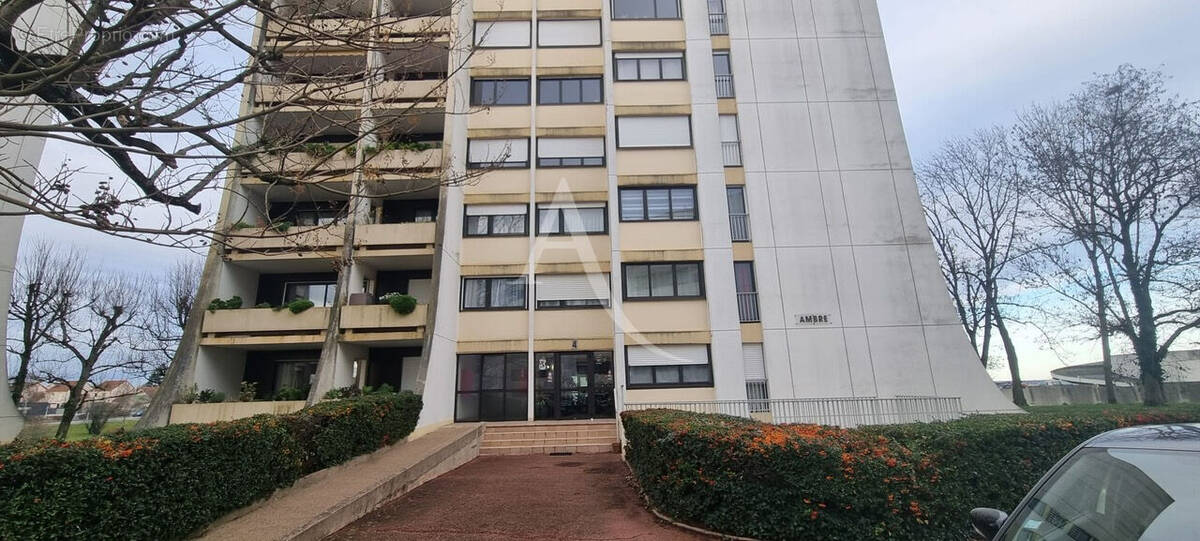 Appartement à LA CHAUSSEE-SAINT-VICTOR