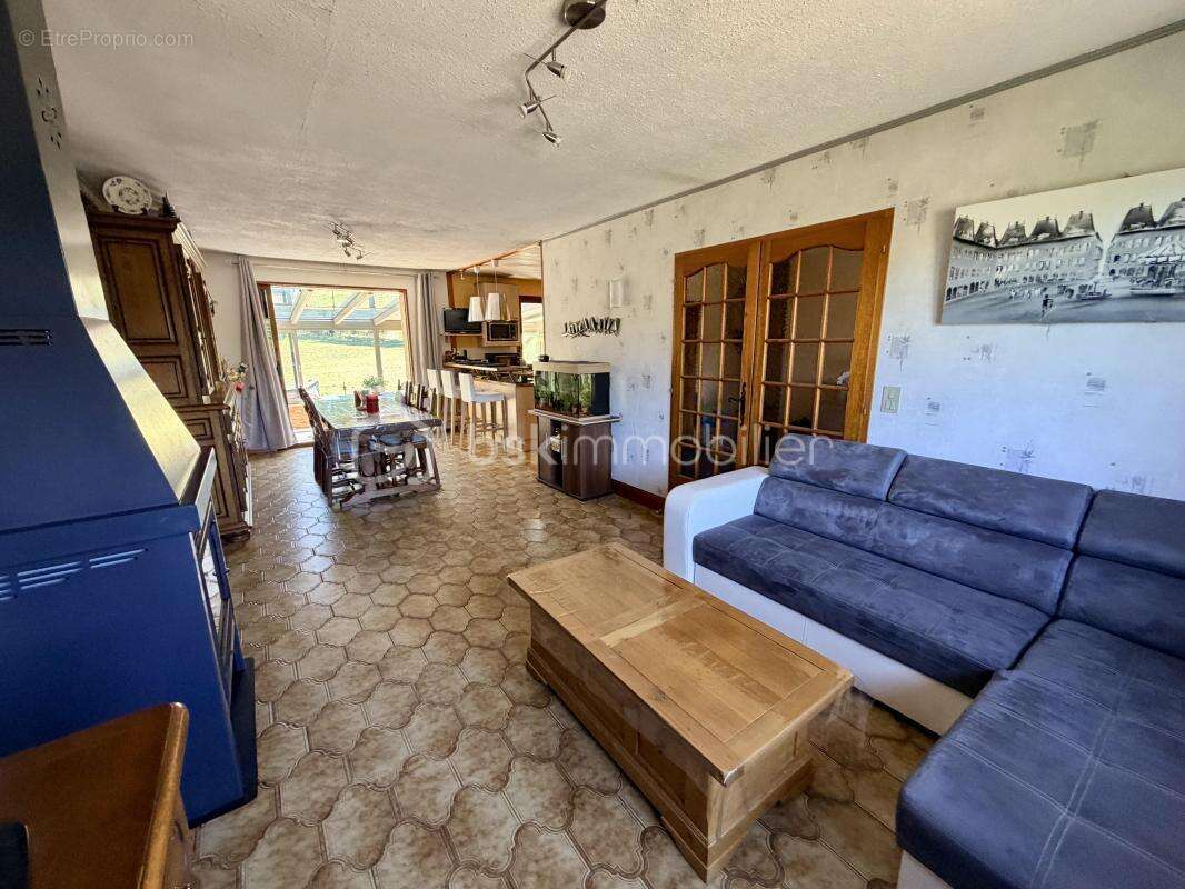 Maison 5 pièces avec véranda, sous-sol complet, grand garage et jardin - photo 3