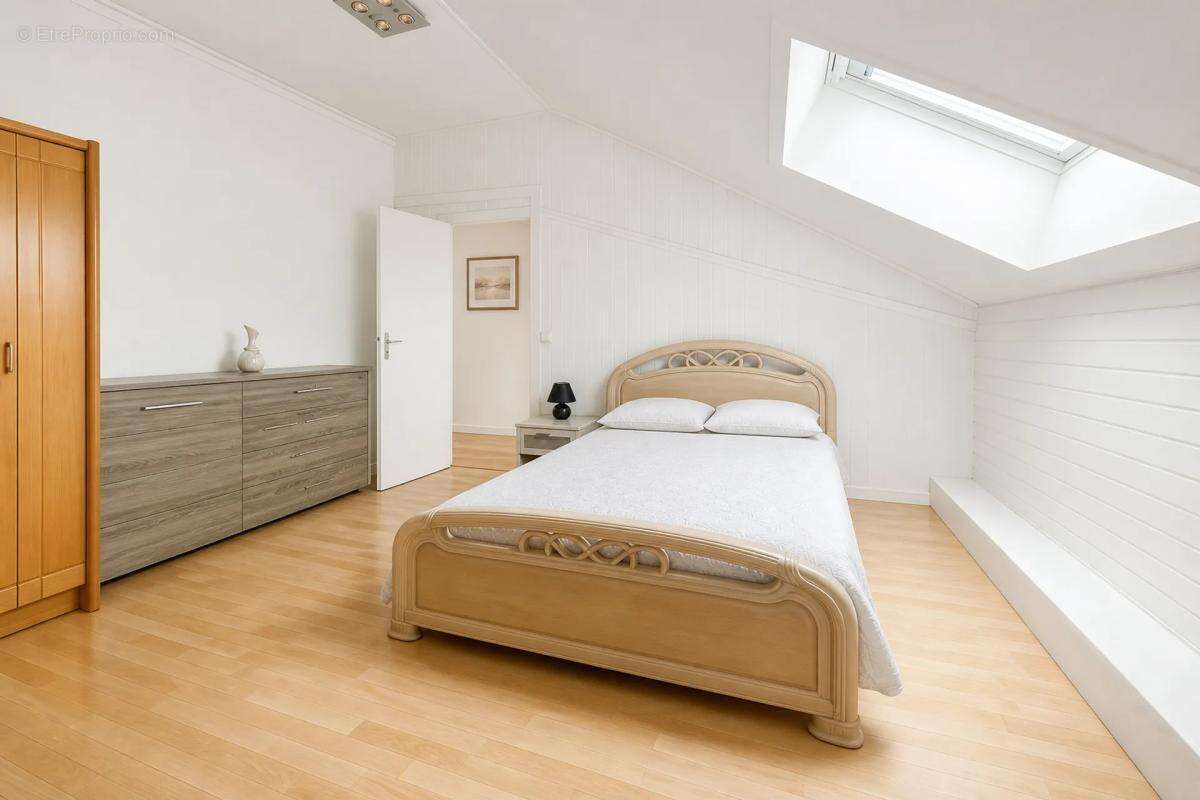 A saisir somptueuse maison de 8 pièces de 201 m² à Auxy !! - photo 18