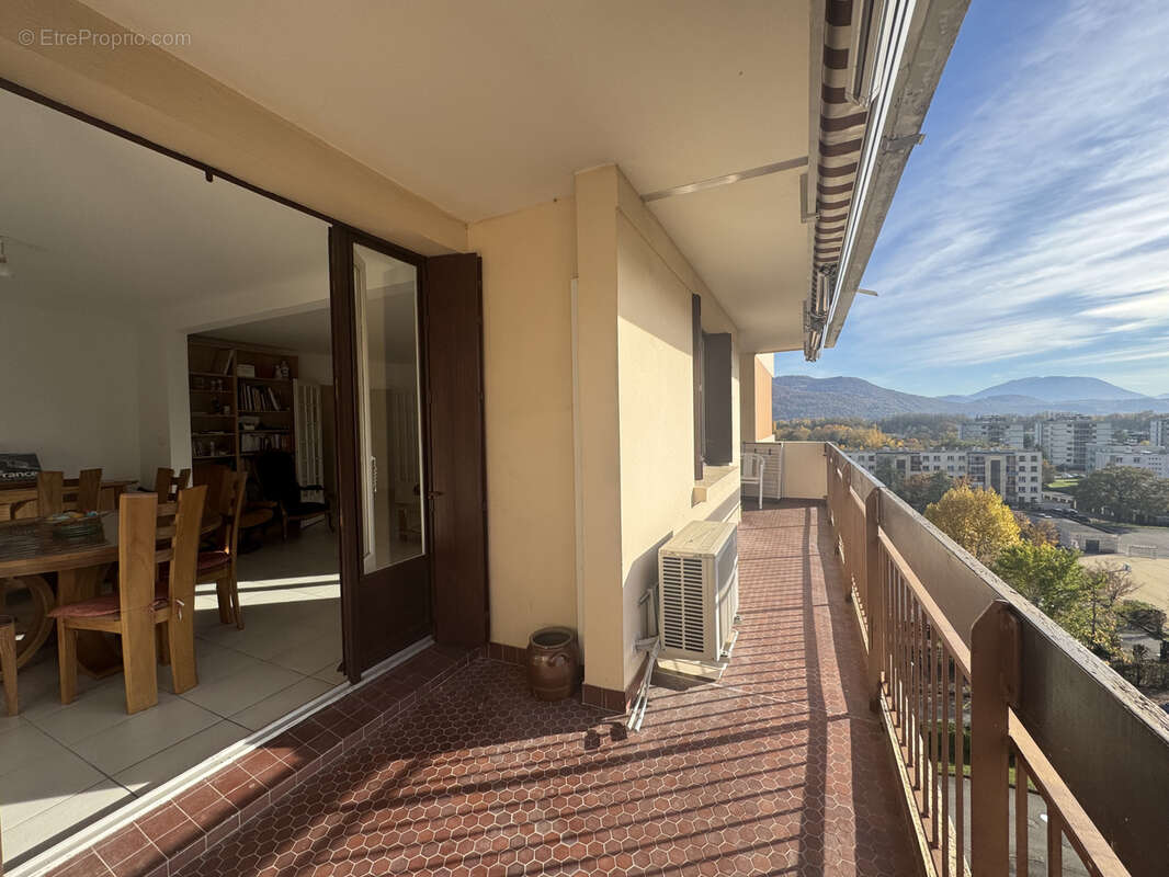 Appartement à MEYLAN