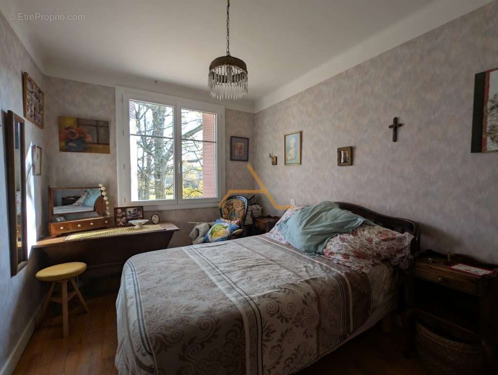 Maison à LE POET-LAVAL