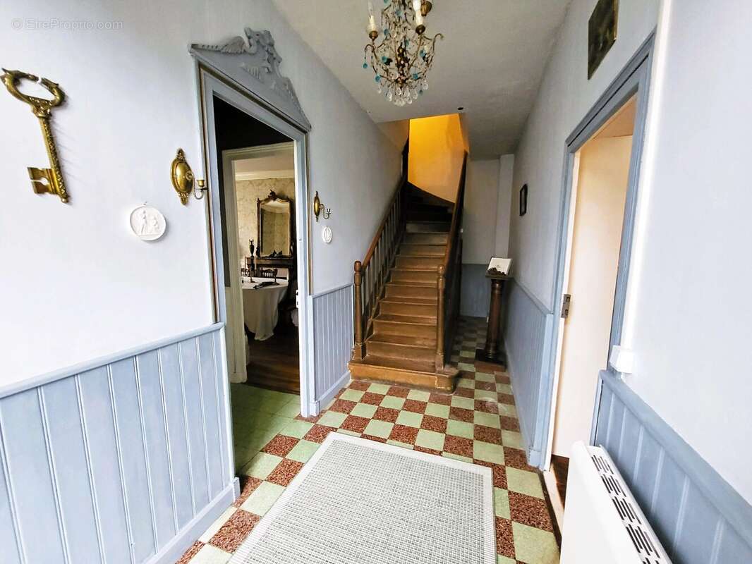 Maison à LA CHAPELLE