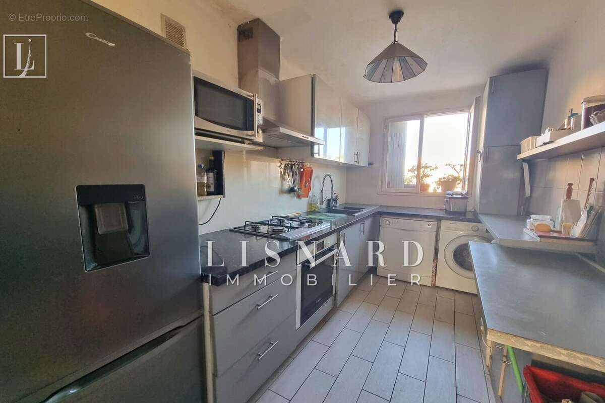 Appartement à VALLAURIS