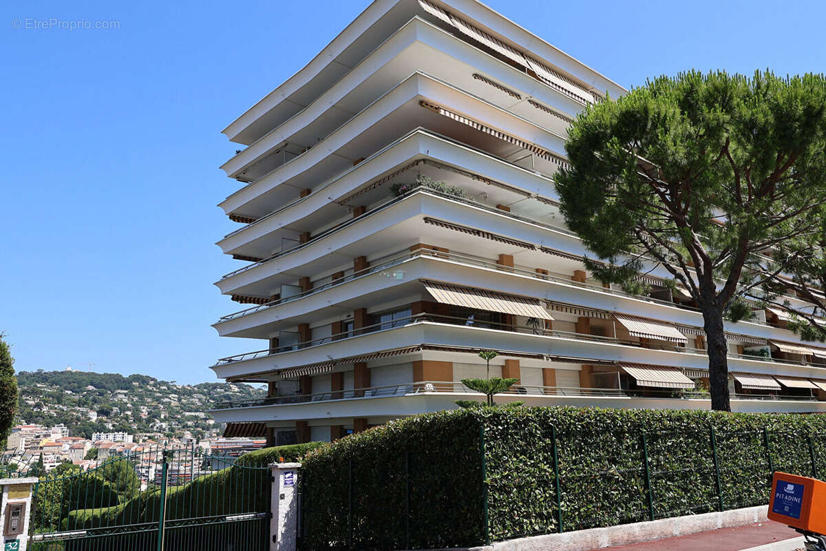 Appartement à LE CANNET