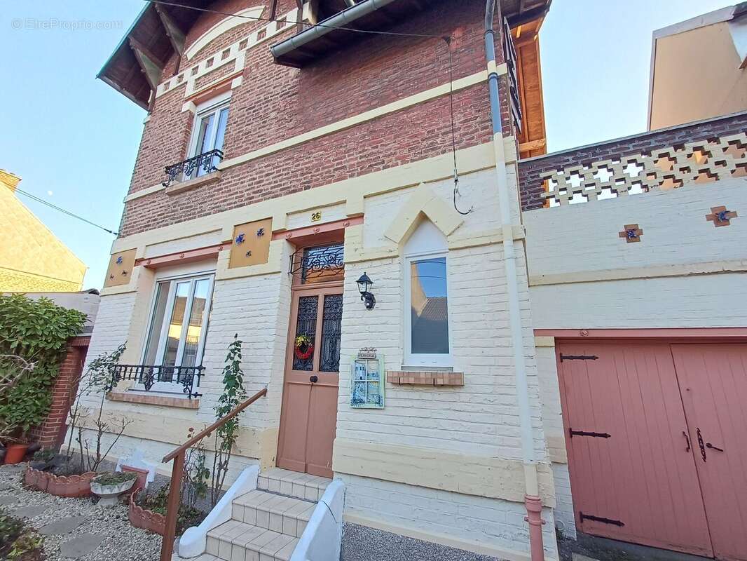 Maison à SAINT-QUENTIN