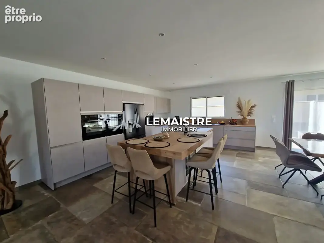 Maison à vendre - A quelques minutes de St-Romain - 142 m² - 3 chambres - Plain-pied - Au calme - photo 4