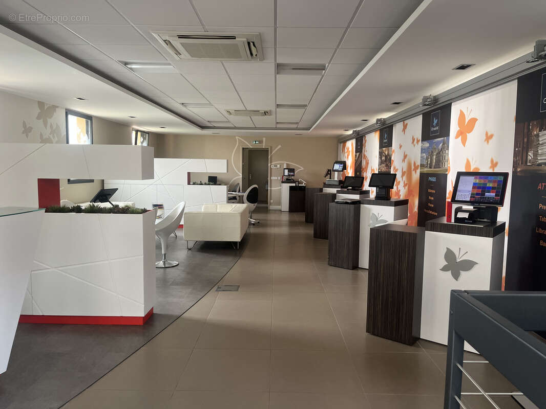 Commerce à CHATEL-SAINT-GERMAIN