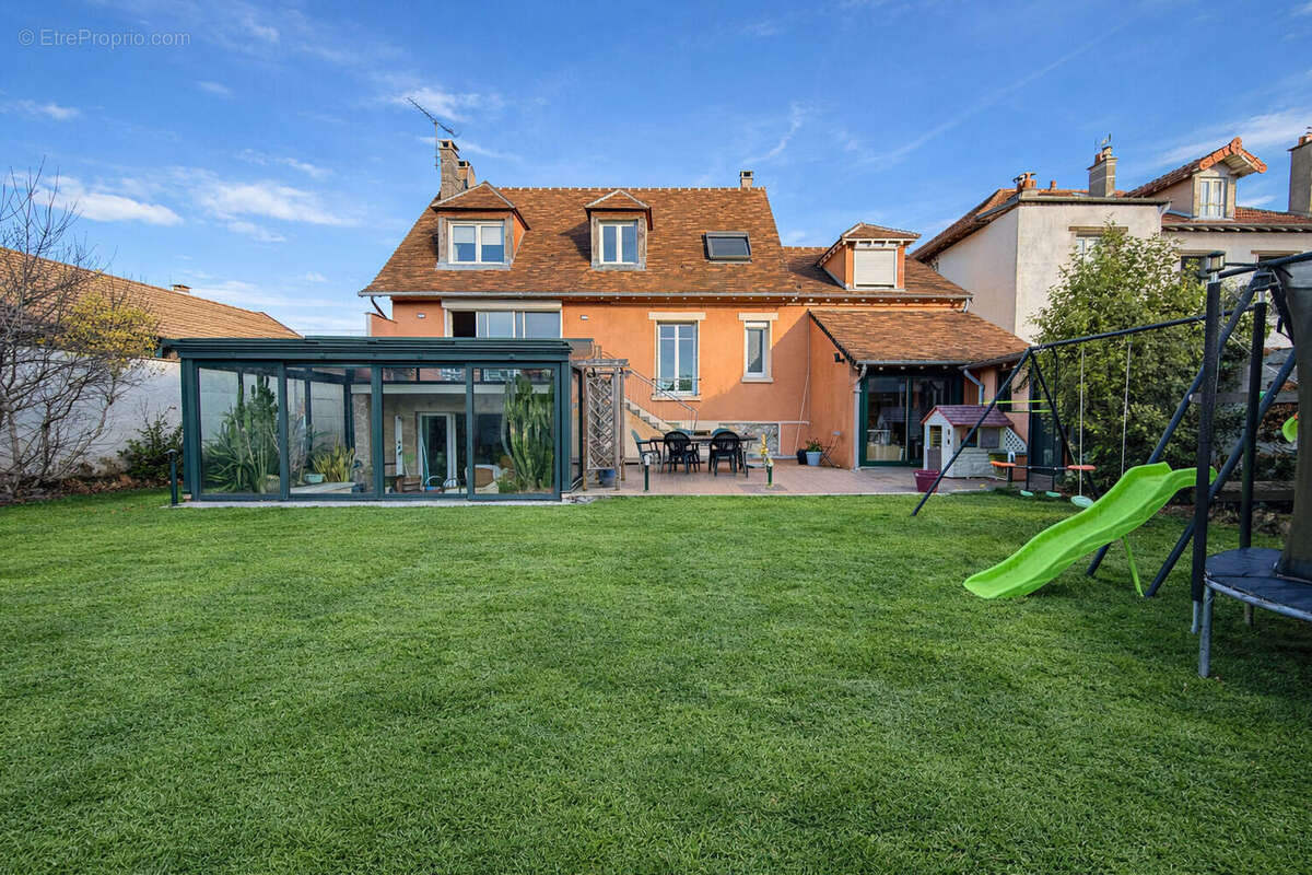 Maison familiale atypique avec piscine intérieure et espace bien-être - Torcy - photo 18
