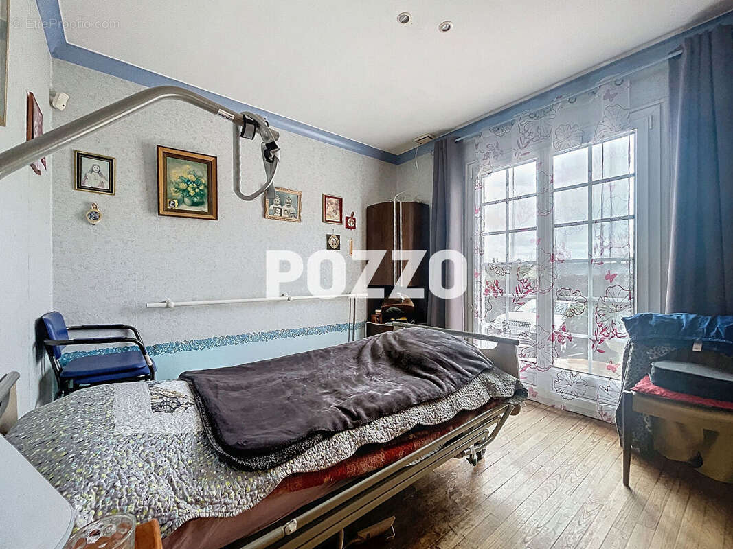 Maison à EQUEMAUVILLE