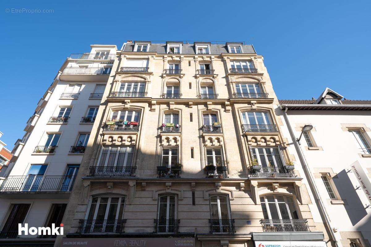 Appartement à PARIS-18E